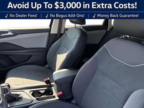 Used 2023 Volkswagen Taos SE FWD image 14