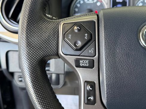 Certified 2019 Toyota Tacoma SR5 AWD/4WD image 23