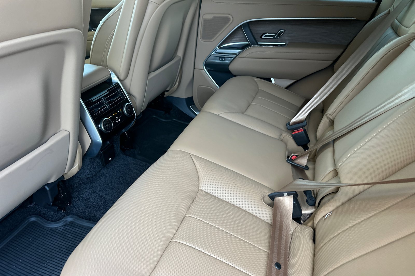 New 2026 Land Rover Range Rover SE AWD/4WD image 12
