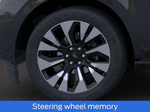 New 2025 Ford Expedition Platinum w/ Driver's Package AWD/4WD image 24