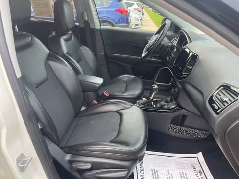 Used 2018 Jeep Compass Latitude w/ Popular Equipment Group AWD/4WD image 20