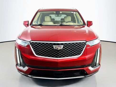 Used 2021 Cadillac XT6 Premium Luxury w/ Platinum Package AWD/4WD image 2