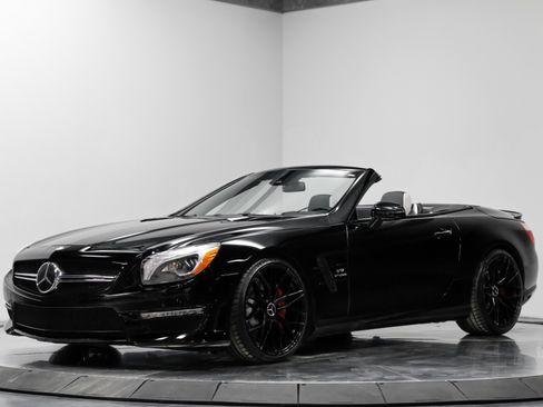 Used 2015 Mercedes-Benz SL 63 AMG w/ Driver Assistance Package image 2