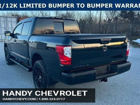 Used 2019 Nissan Titan SV w/ SV Convenience Package image 5