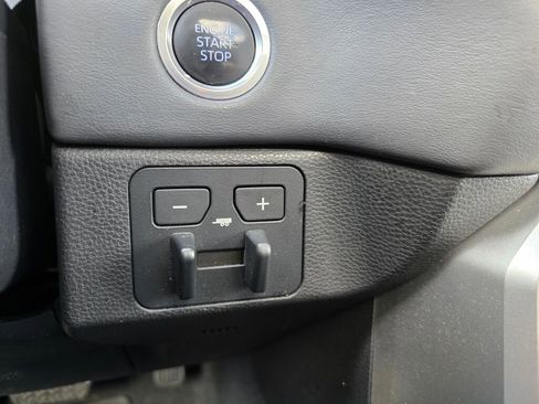 Used 2023 Toyota Tundra Platinum image 29