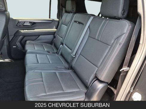 Used 2025 Chevrolet Suburban RST w/ Comfort Package AWD/4WD image 17