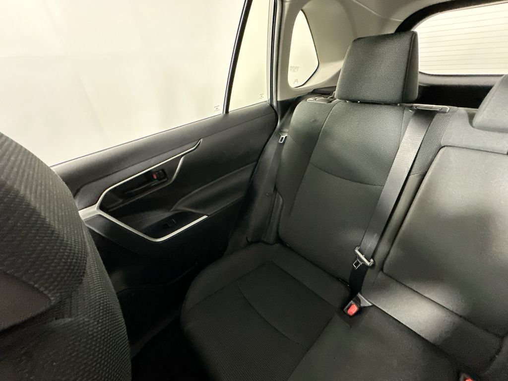 Used 2025 Toyota RAV4 LE AWD/4WD image 12