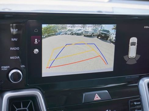 Used 2023 Kia Sorento EX w/ Panoramic Sunroof Package FWD image 9