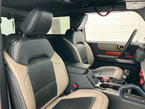 Used 2023 Ford Bronco Wildtrak image 26