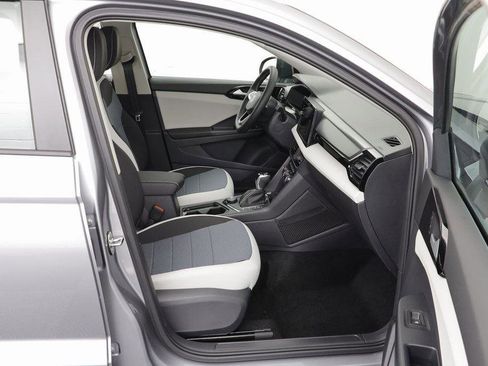 New 2025 Volkswagen Taos S image 18