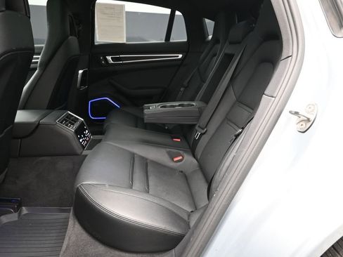 Certified 2023 Porsche Panamera 4 Platinum Edition image 17