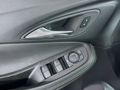 Used 2025 Buick Encore GX Preferred image 15