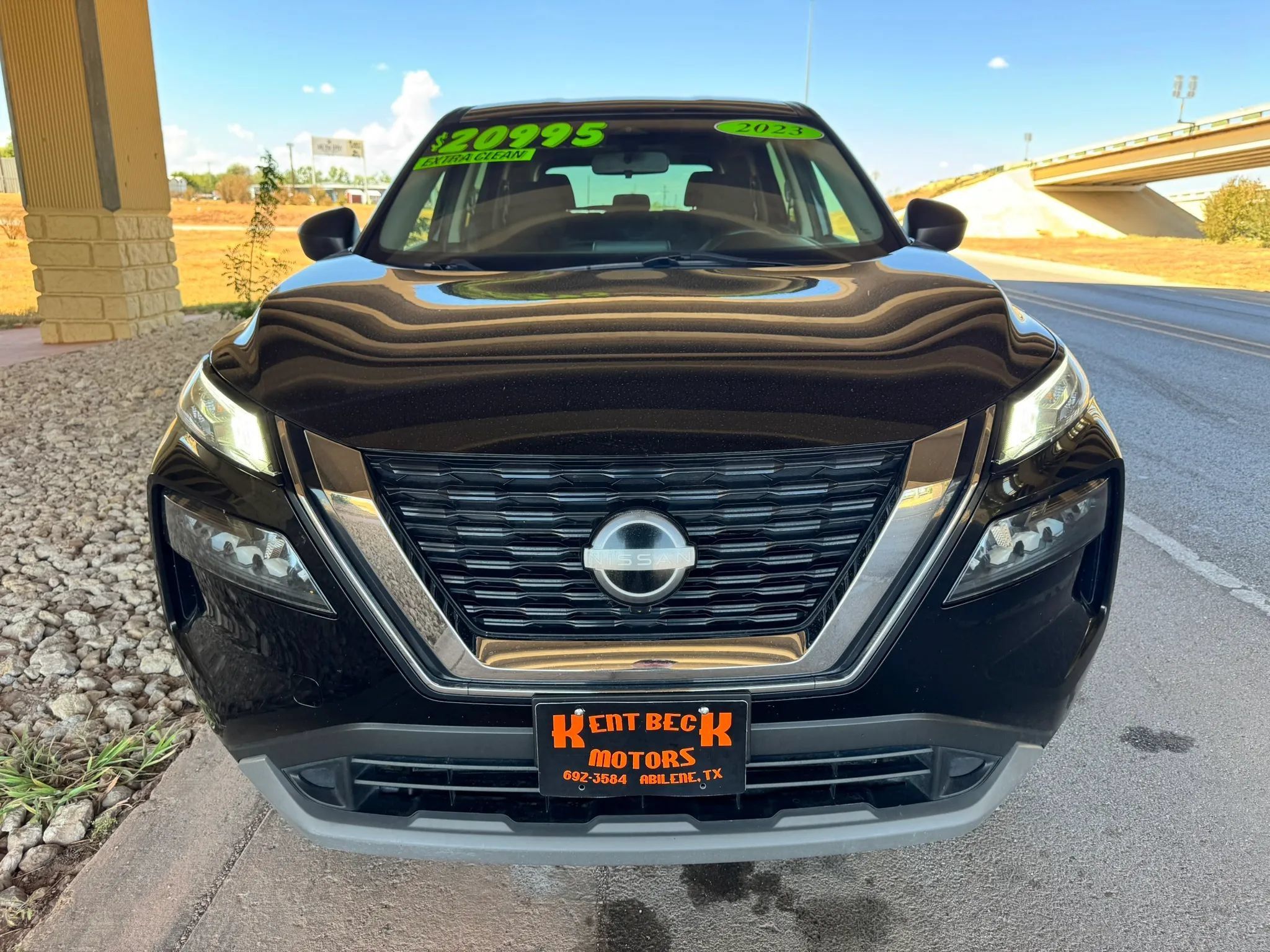 Used 2023 Nissan Rogue S FWD image 8