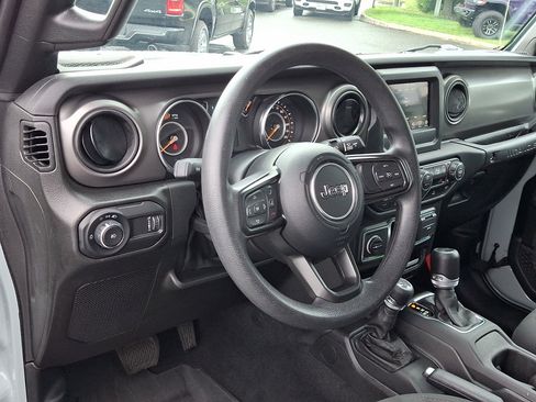 Used 2023 Jeep Wrangler Unlimited Sport AWD/4WD image 25