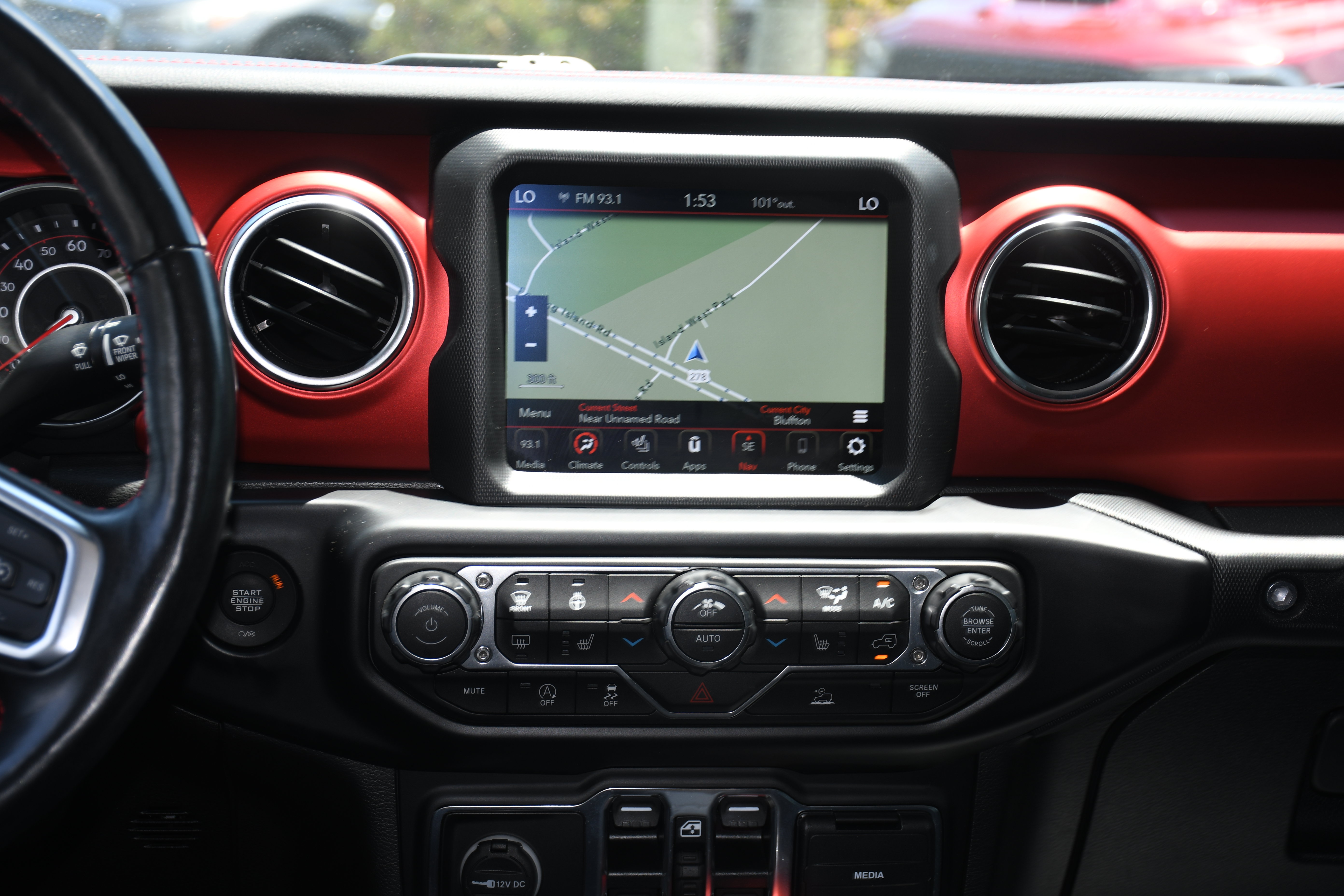 Used 2022 Jeep Gladiator Rubicon w/ Cold Weather Group AWD/4WD image 16