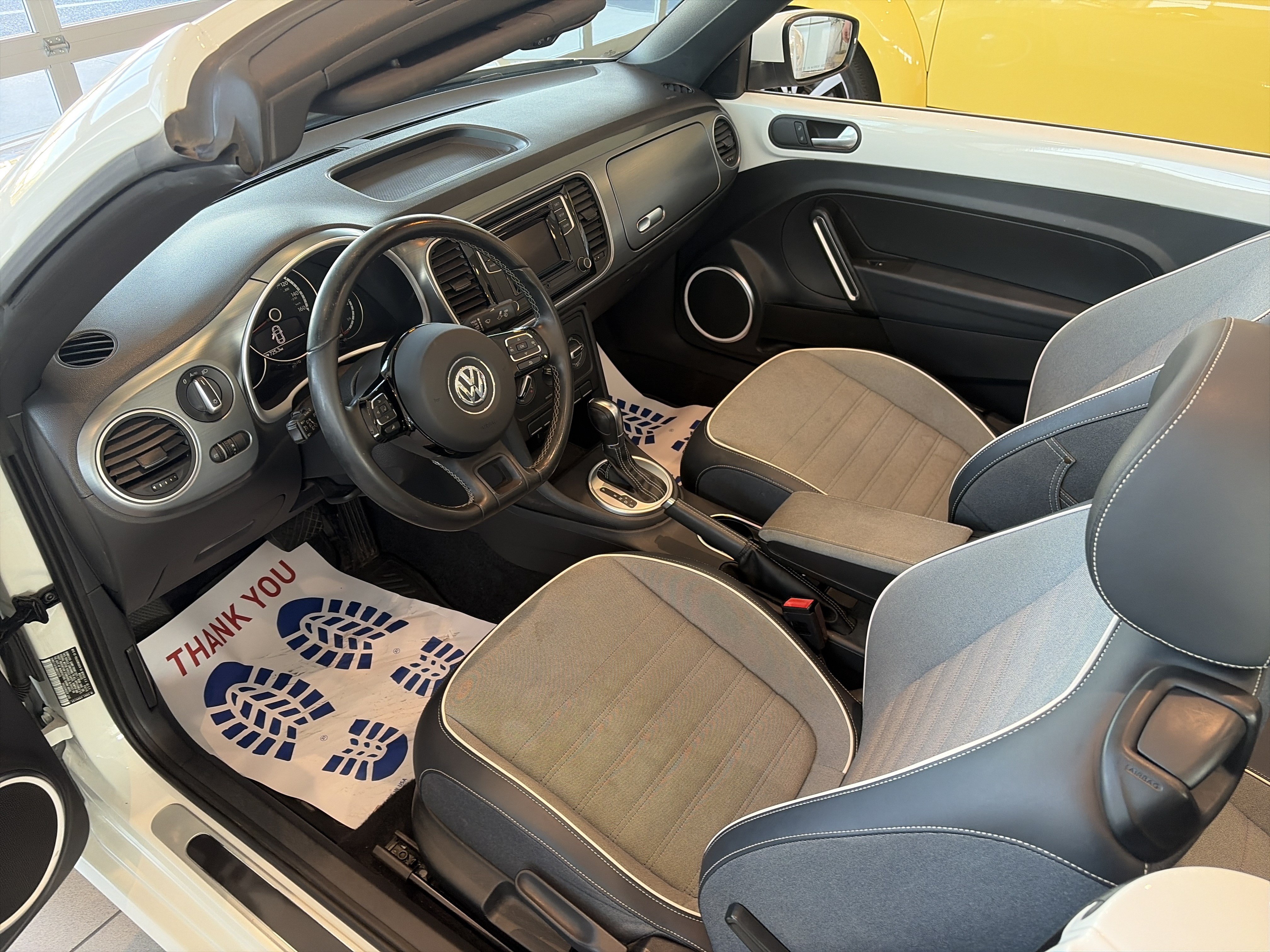 Used 2016 Volkswagen Beetle 1.8T Denim FWD image 15
