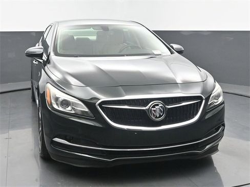 Used 2017 Buick LaCrosse Preferred image 8