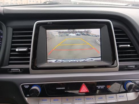 Used 2018 Hyundai Sonata SE w/ Cargo Package image 25