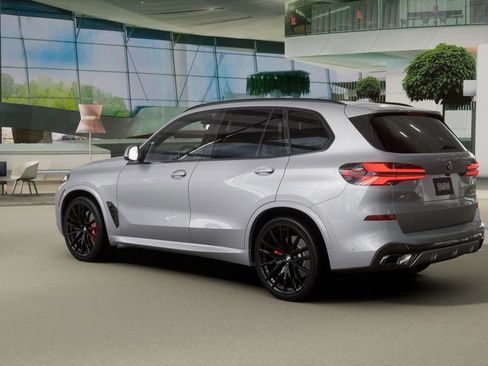Used 2026 BMW X5 xDrive40i w/ M Sport Package image 28