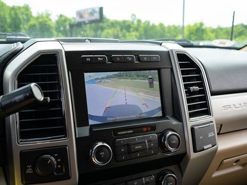 Used 2020 Ford F250 Lariat w/ Chrome Package AWD/4WD image 24