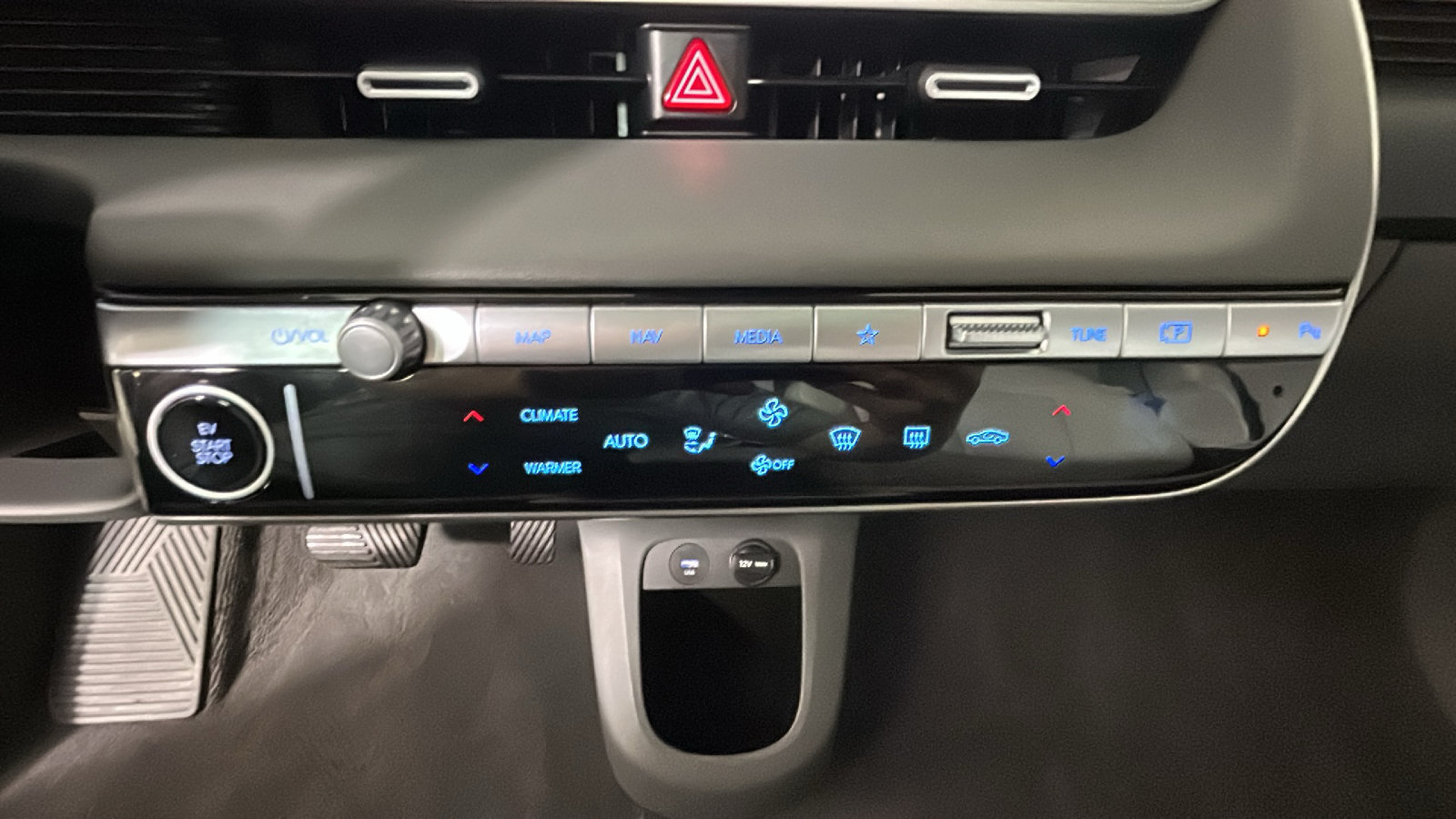 Certified 2023 Hyundai Ioniq 5 Limited AWD/4WD image 27