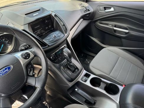 Used 2014 Ford Escape SE w/ Equipment Group 201A AWD/4WD image 14