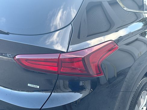 Used 2019 Hyundai Santa Fe SEL image 25