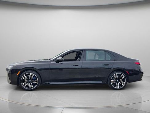 Used 2023 BMW 740i RWD image 3