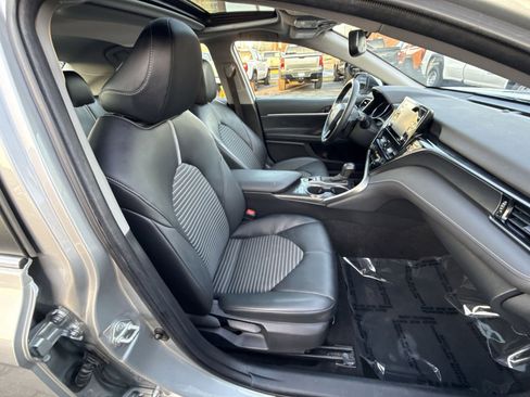 Used 2022 Toyota Camry SE w/ Cold Weather Package image 27