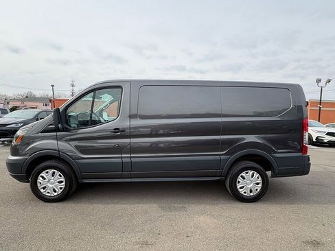 Used 2017 Ford Transit 250 130 Low Roof image 4