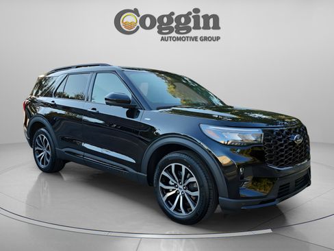 New 2026 Ford Explorer ST-Line image 7