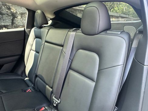 Used 2022 Tesla Model Y Performance image 55