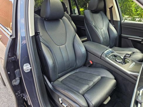 Used 2021 BMW X7 xDrive40i w/ Premium Package image 40
