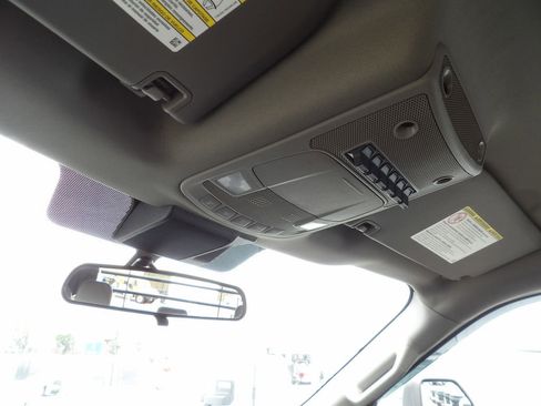 Used 2022 Ford F550 4x4 Crew Cab Super Duty w/ Power Equipment Group image 24