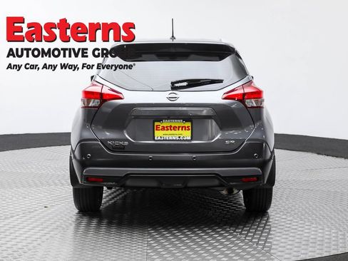 Used 2020 Nissan Kicks SR FWD image 6