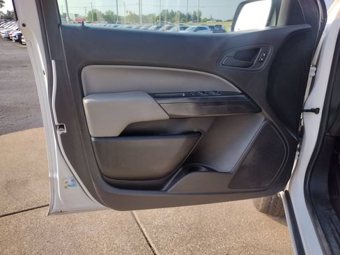 Used 2019 Chevrolet Colorado W/T RWD image 21