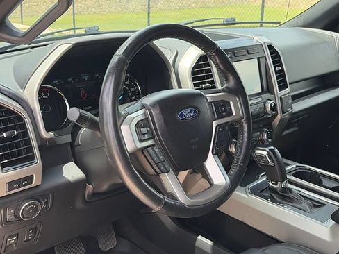 Used 2020 Ford F150 Lariat w/ Equipment Group 502A Luxury AWD/4WD image 16