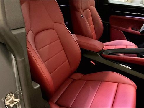 New 2025 Porsche Macan 4S Electric image 11