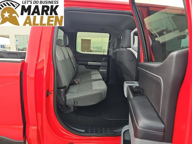Used 2025 Ford F250 XLT w/ Black Appearance Package AWD/4WD image 27