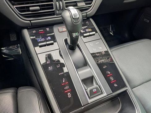 Used 2023 Porsche Macan S image 13