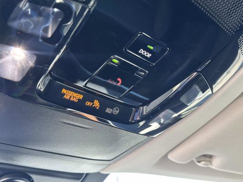 Used 2023 Lexus RZ 450e Premium image 29