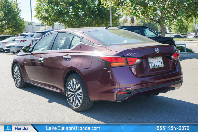Used 2025 Nissan Altima 2.5 SV FWD image 11
