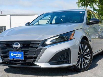 Used 2024 Nissan Altima 2.5 SV