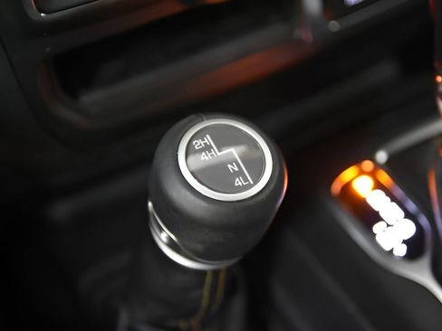 Used 2021 Jeep Gladiator Overland AWD/4WD image 24