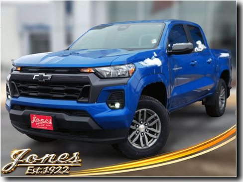 Used 2023 Chevrolet Colorado LT w/ LT Convenience Package II AWD/4WD image 1
