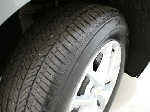 Certified 2024 Chevrolet Equinox LT AWD/4WD image 36