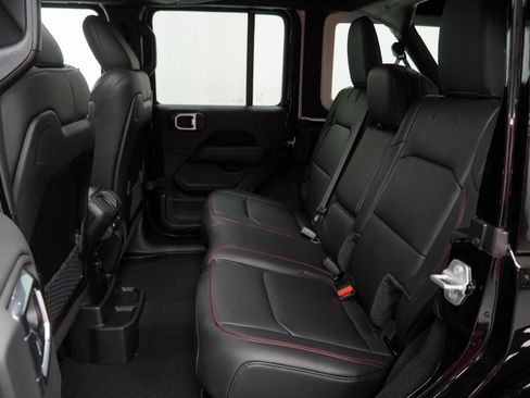 New 2026 Jeep Wrangler Unlimited Rubicon image 19