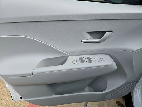 New 2026 Hyundai Kona SE FWD image 18