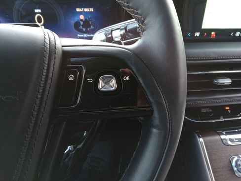 Used 2025 Lincoln Aviator Reserve image 22