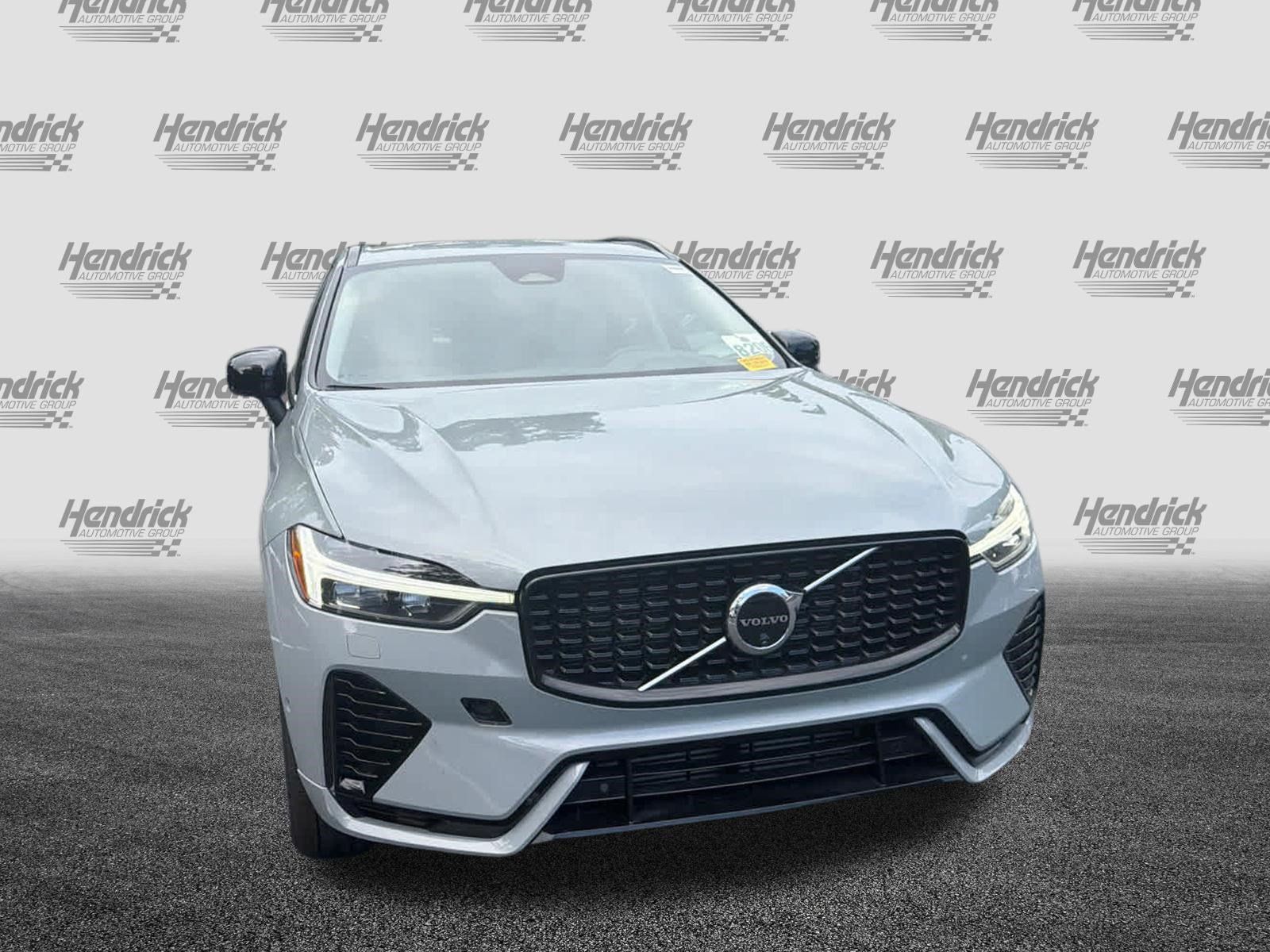 Used 2024 Volvo XC60 T8 Plus w/ Protection Package Premier AWD/4WD image 3